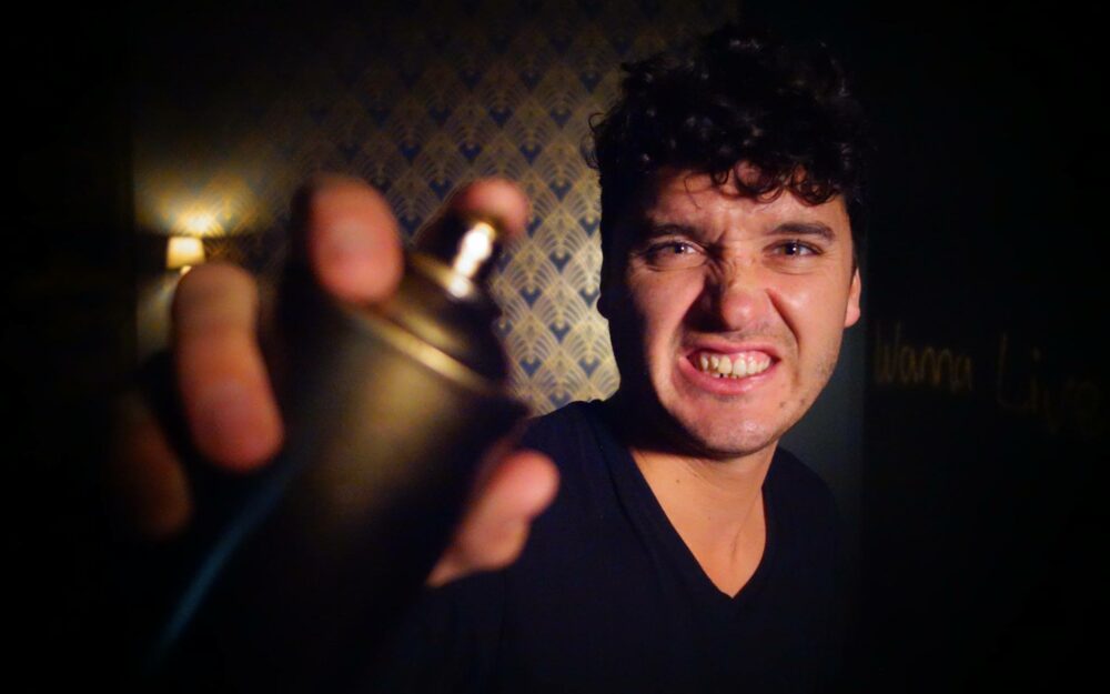 direction artistique clip Worried Mind – création graphique Rouge Poisson