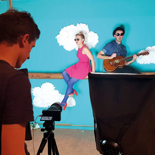 Direction Artistique clip King of Monkeys – création graphique Rouge Poisson